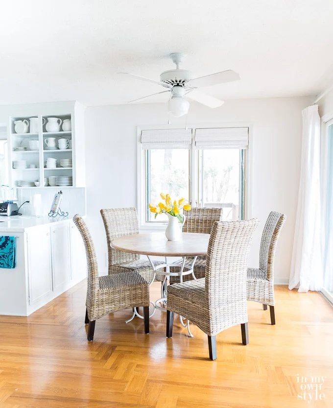 Paintable Textured Wallpaper in Kitchen and round table.