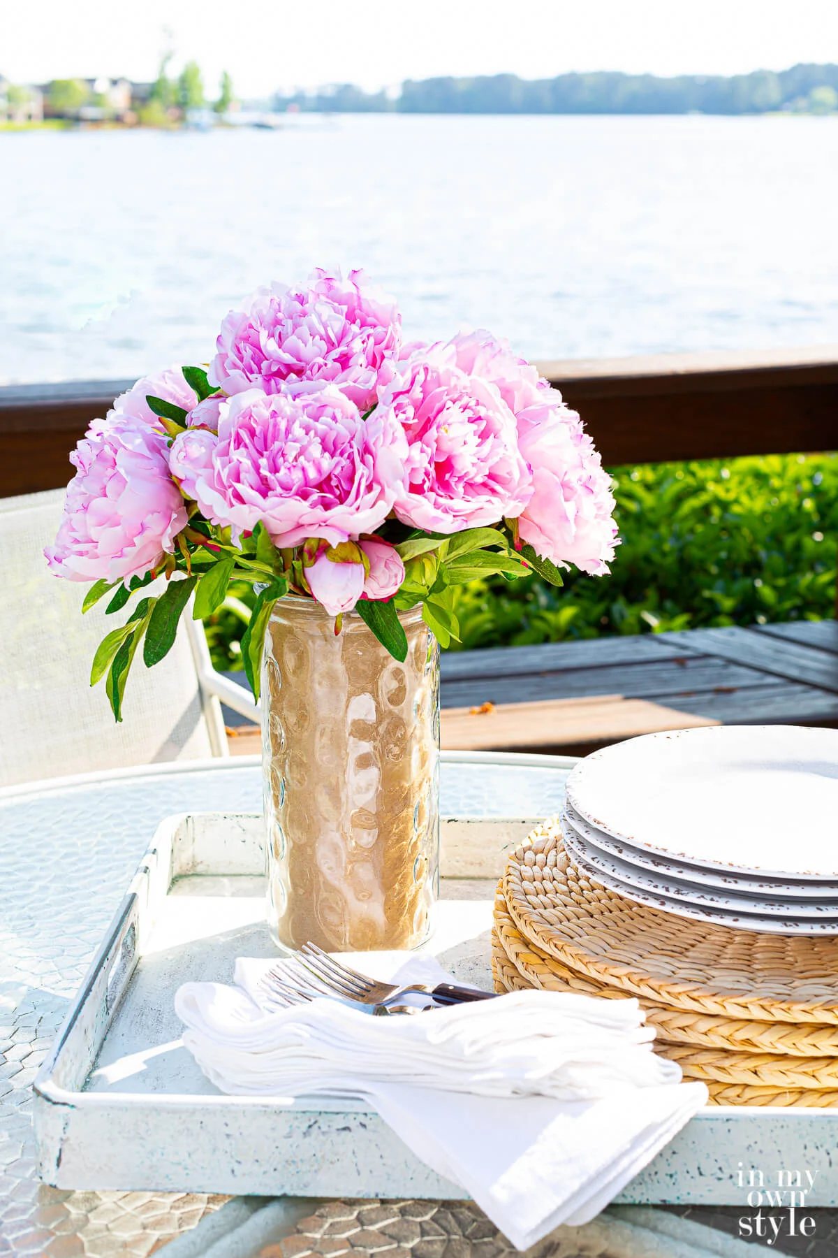 How to Add colorful style to a clear glass vase in minutes.