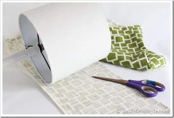 Easy-Decorating-Idea-cover-a-lampshade-with-fabric-and-spray-glue