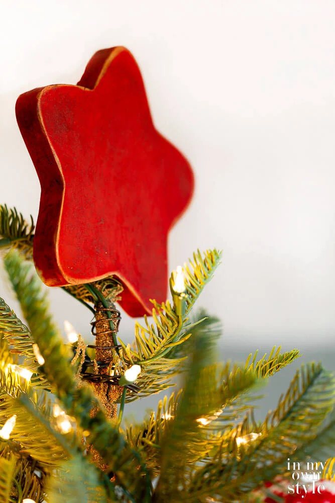 DIY Star Christmas Tree Topper on tree