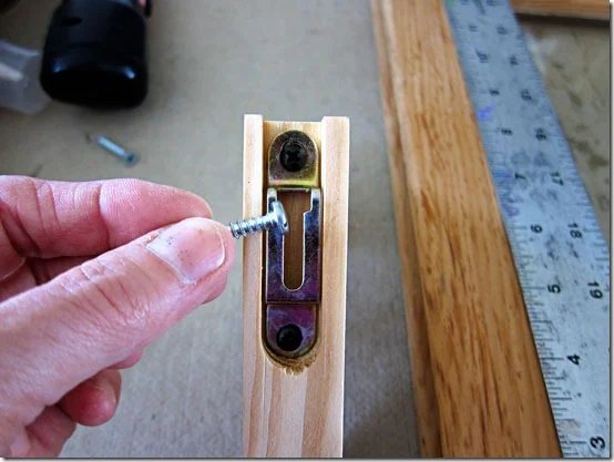 screw-to-use-for-brackets