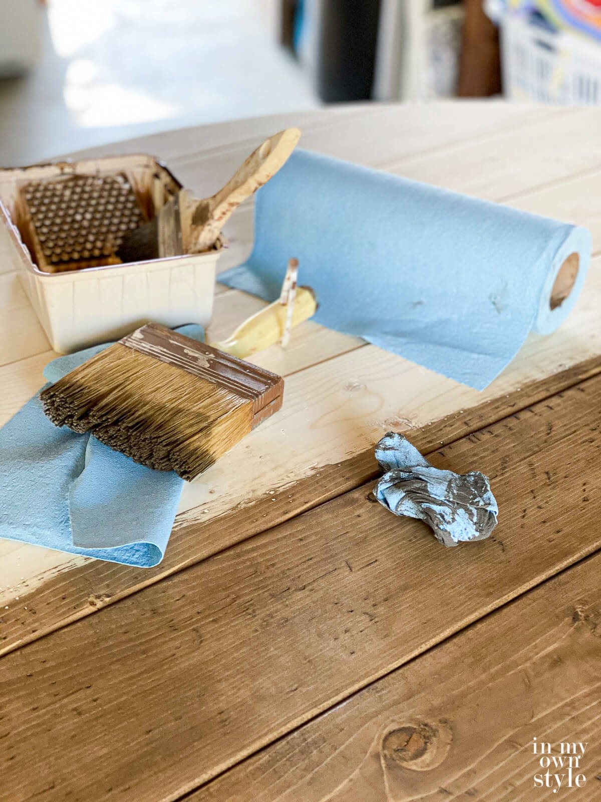 How to Stain a DIY table made with pine boards.