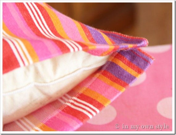 No-Sew-Pillow-close-top