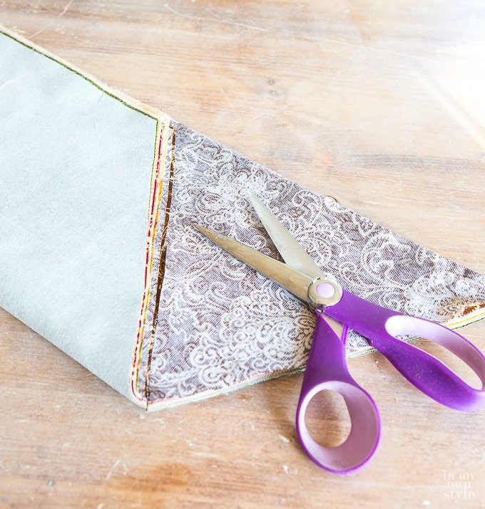 table cloth tutorial