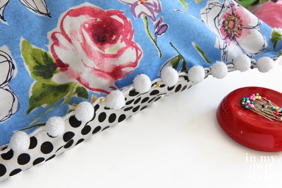 How-to-sew-trim-on-a-pillow