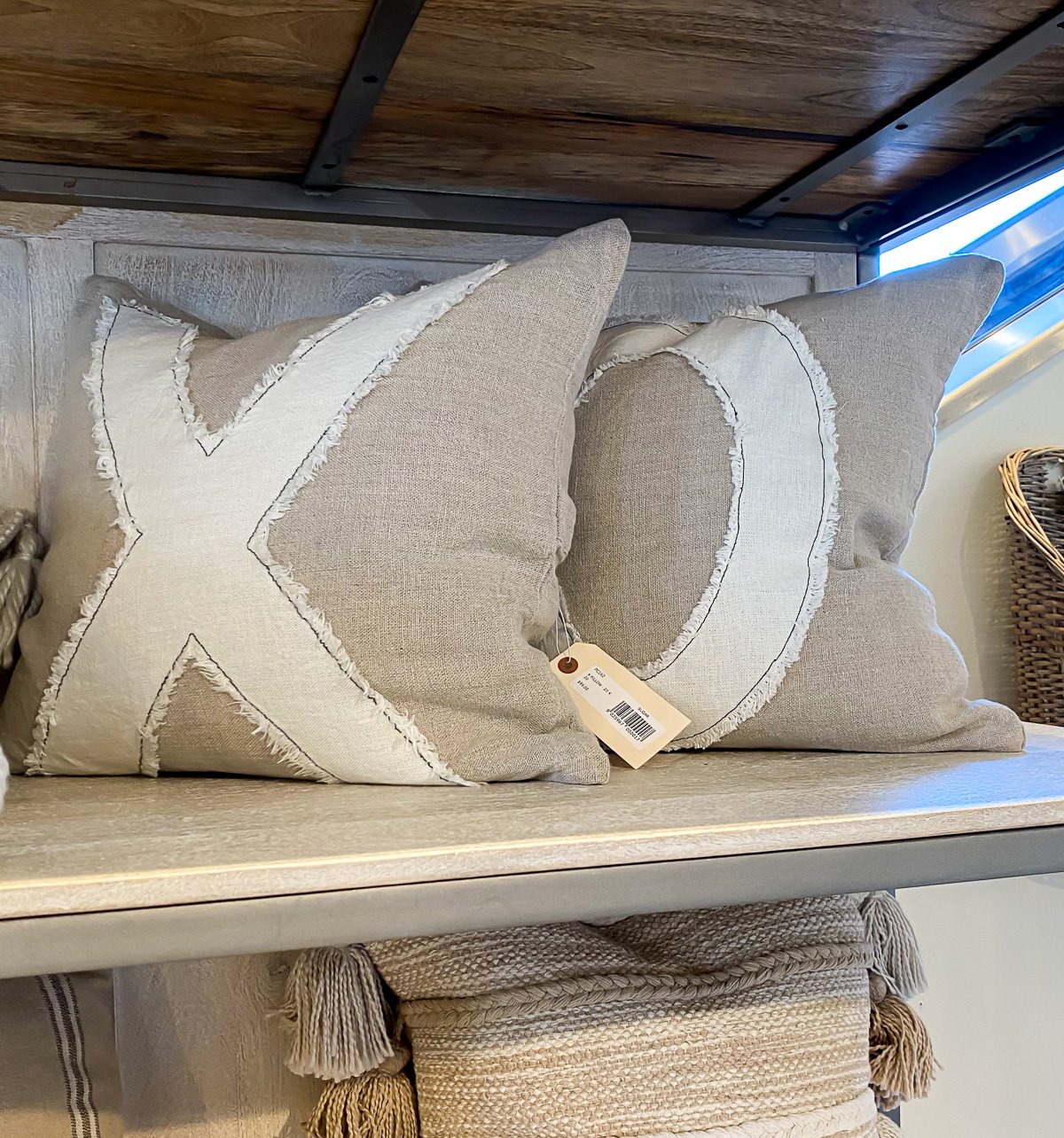 How to Make XO Pillows With DIY Letter Appliques