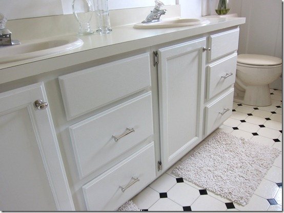 inmyownstyle's-bathroom-cab