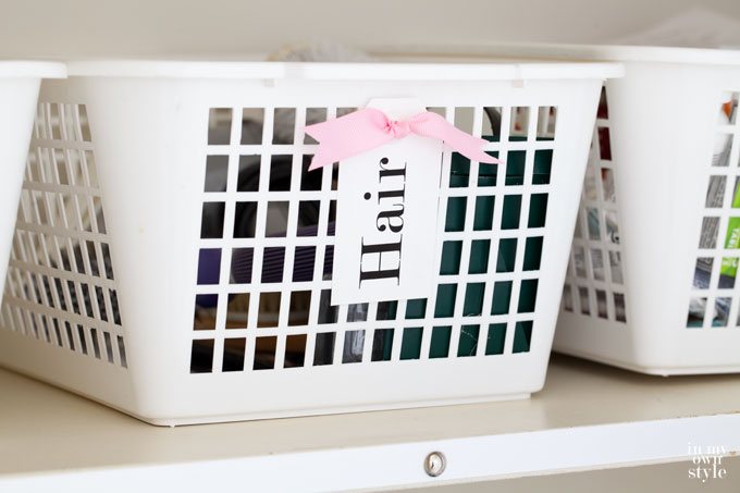 Organizing bathroom products