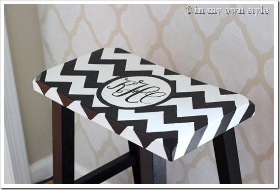 Paint-a-monogram-on-furnitu