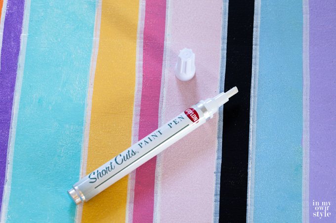 Tutorial-on-how-to-paint-a-rug-on-a-floor
