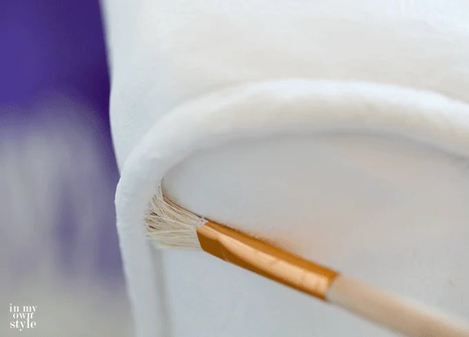 How to paint upholstery successfully