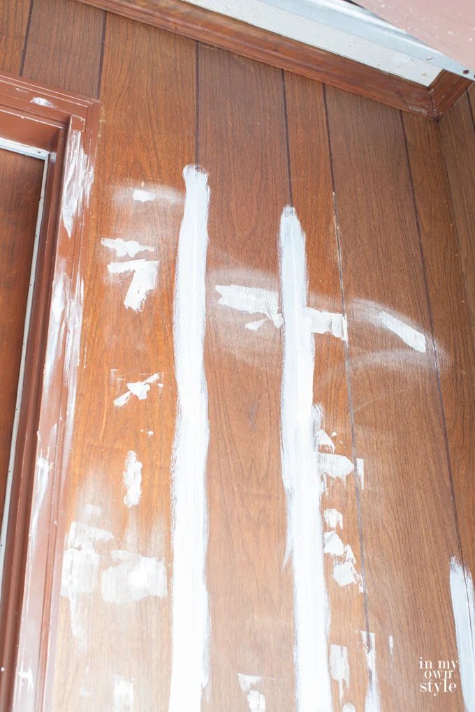How to Paint Wood Paneling Successfully