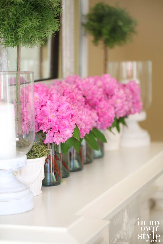 Flower-arranging-ideas-for-mantels
