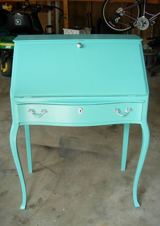 How to paint a Desk