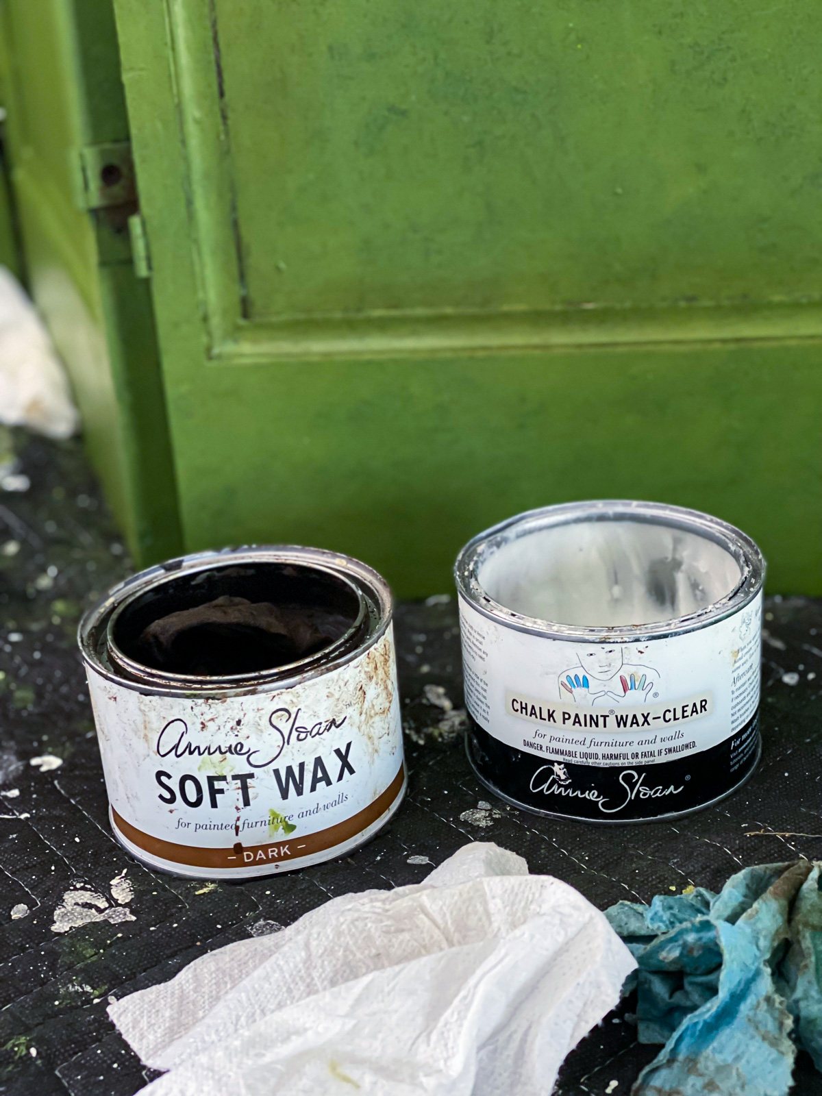 two cans of Annie Sloan Soft Wax in dark and clear