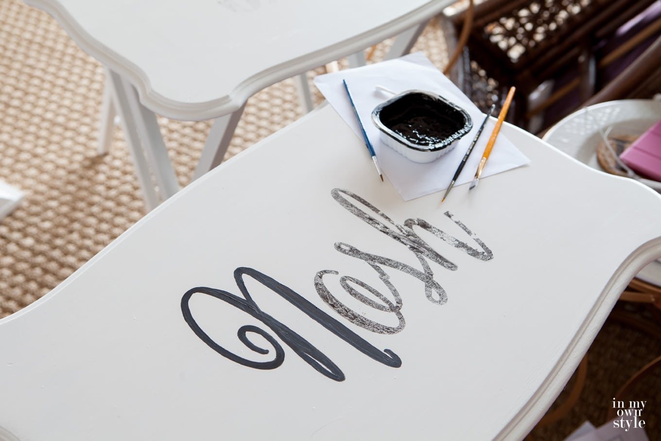 how-to-paint-typography-on-wood-furniture
