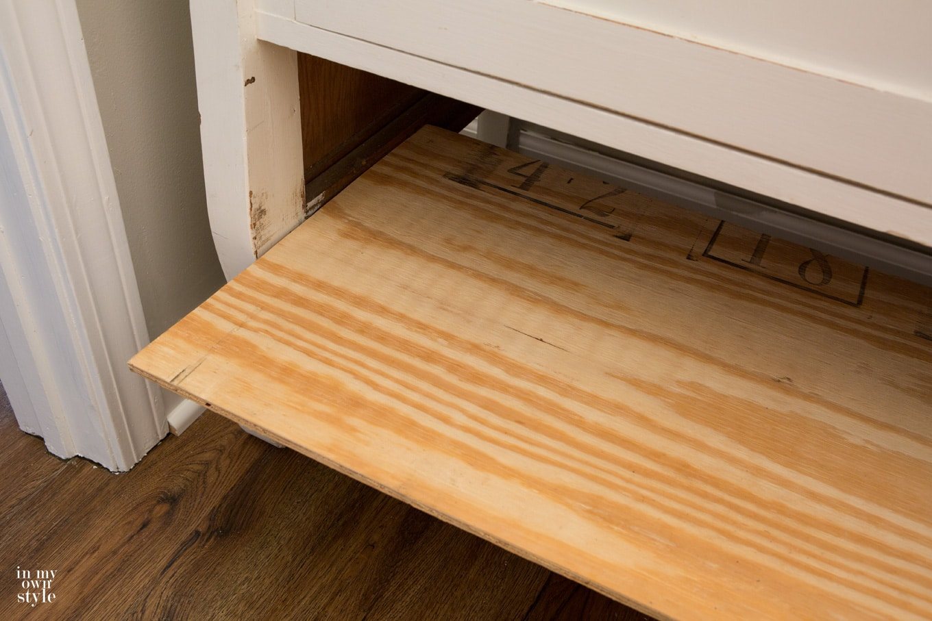 Building-a-bathroom-vanity