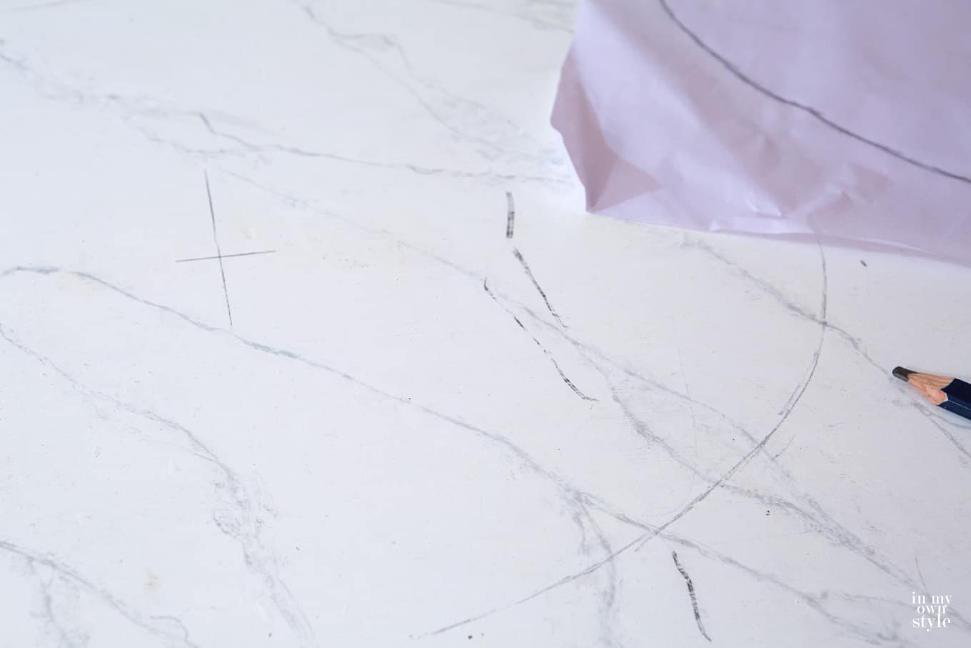 How-to-transfer-a-design-to-paint-on-a-piece-fo-furntiure