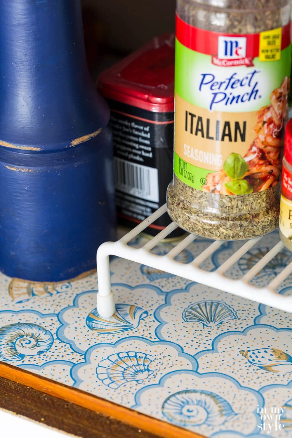 Colorful DIY Kitchen Cabinet Liner