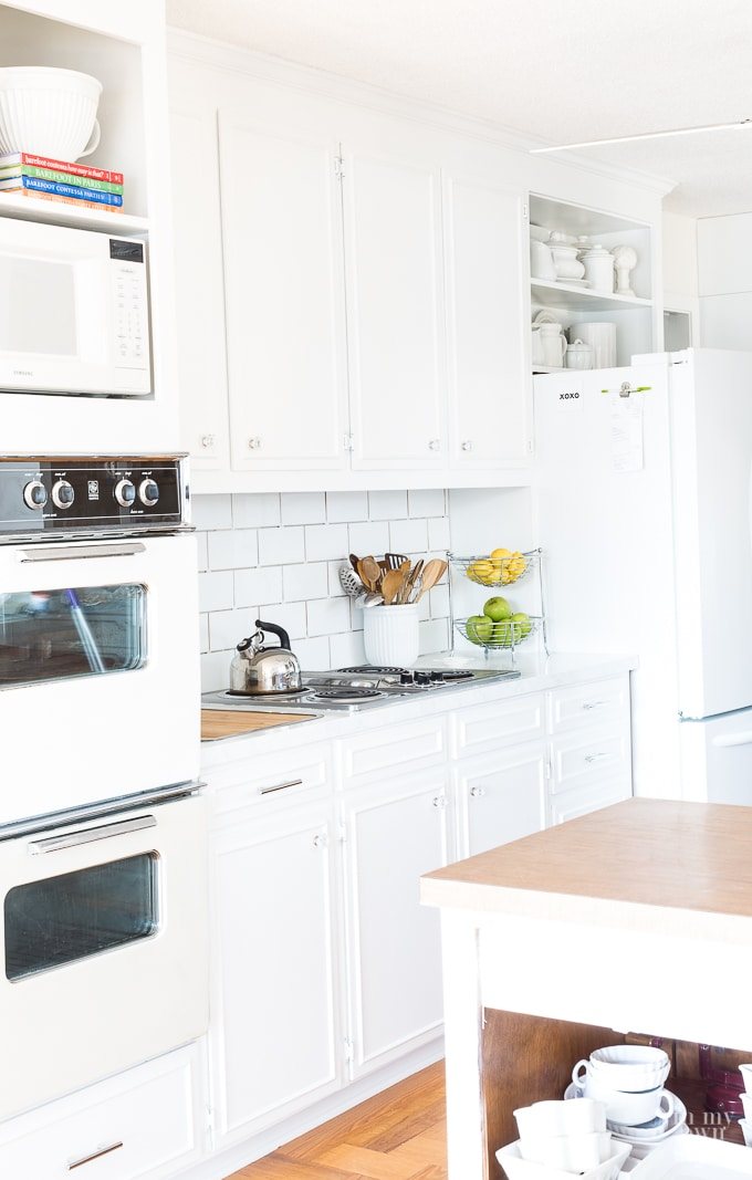 kitchen-cabinet-hardware update