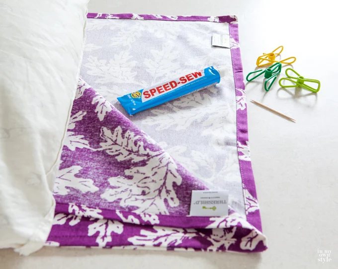 No-sew-pillow-technique