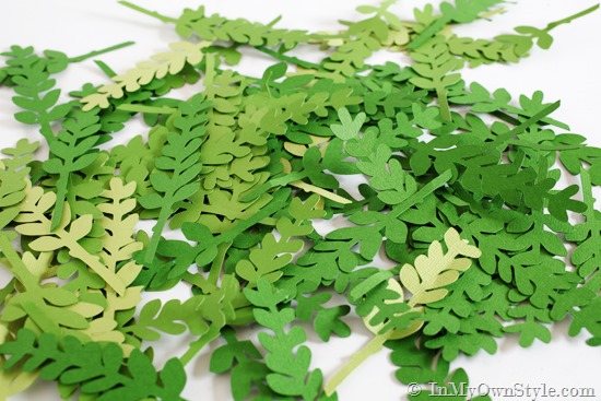 How-to-make-a-paper-boxwood-wreath-using-a-Silhouette