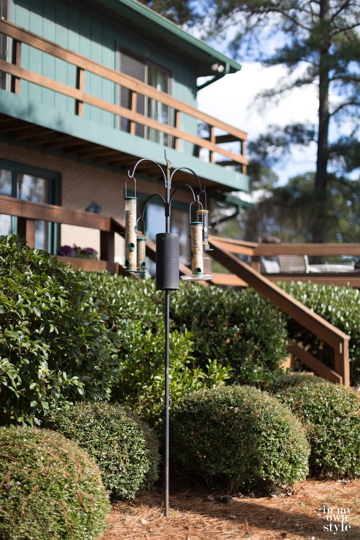 How To Decorate a Birdhouse
