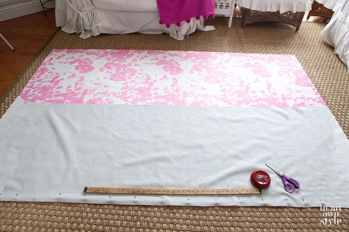 Piecing-fabric-for-a-round-tablecloth