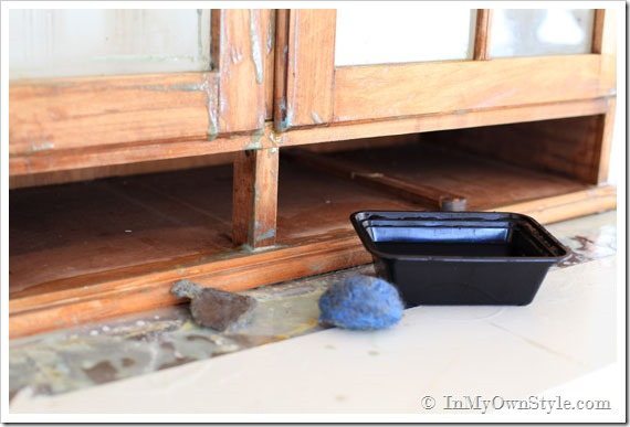 Tutorial-on-how-to-strip-furniture