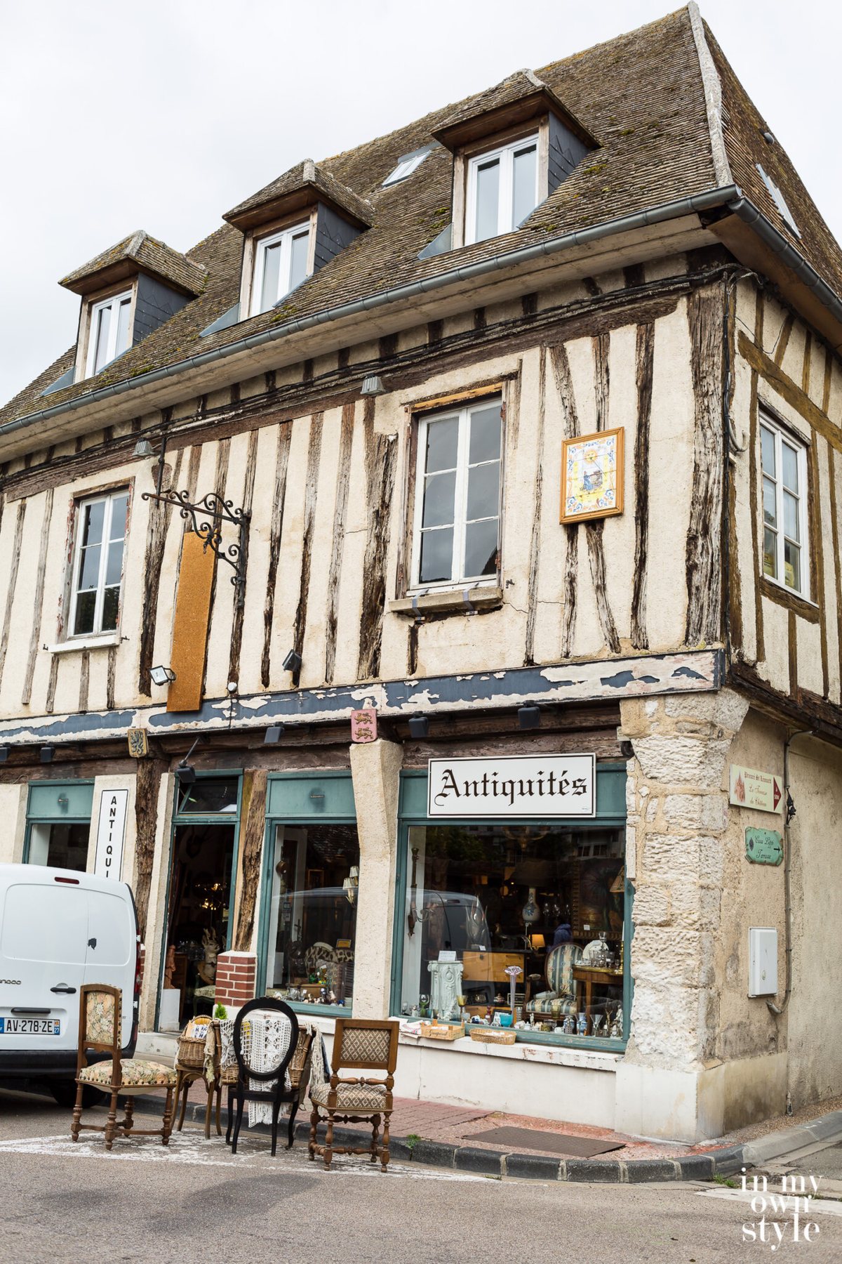 Antiques store in Les Andelys France