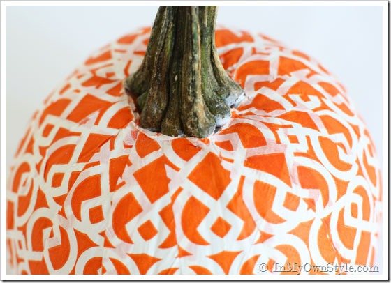 How-to-decorate-a-pumpkin-w