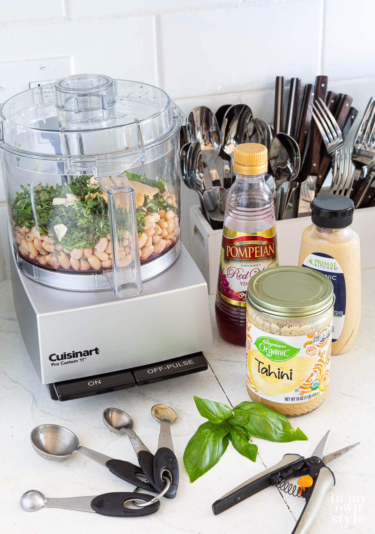 How to make no oil hummus in a Cuisinart