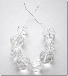 Beads-on-wire-to-make-boble