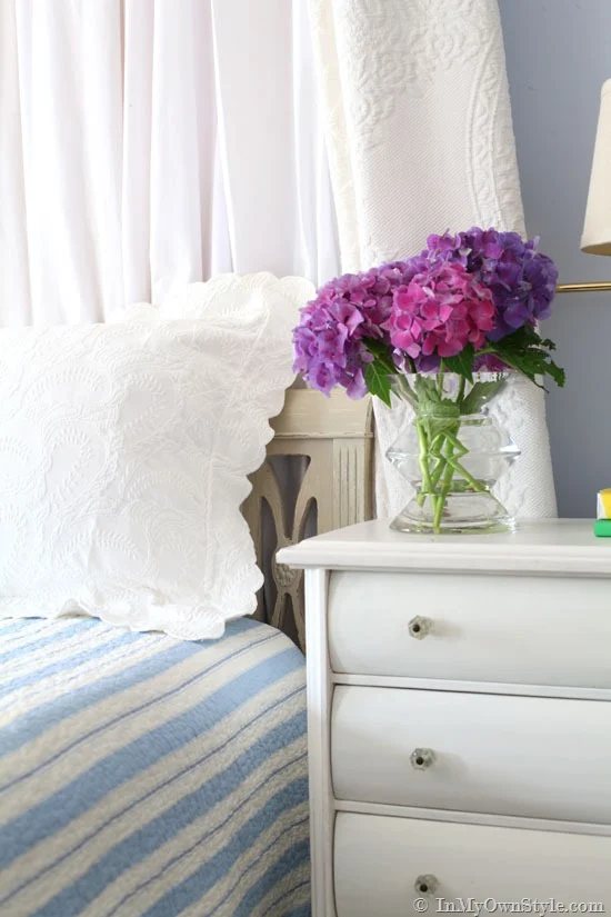 How to Paint and Age Furniture Without Chalk Paint