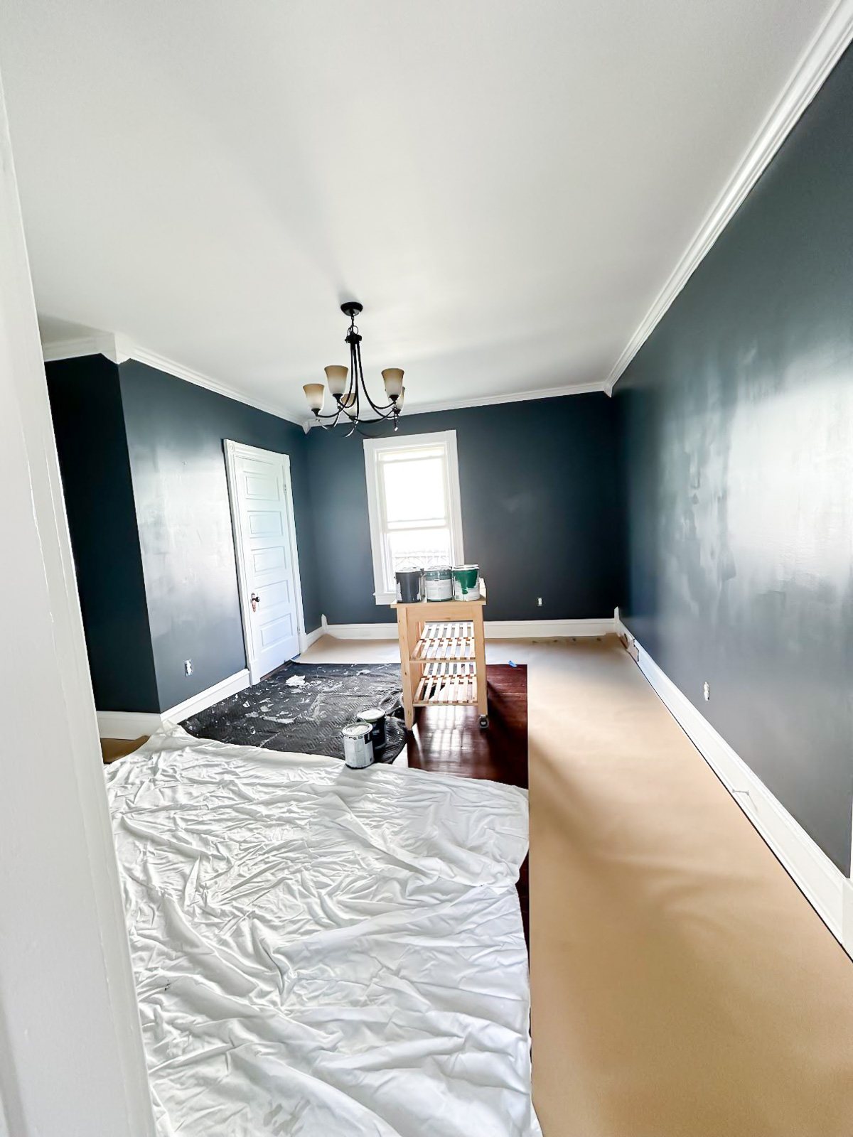 dark blue walls in dining room