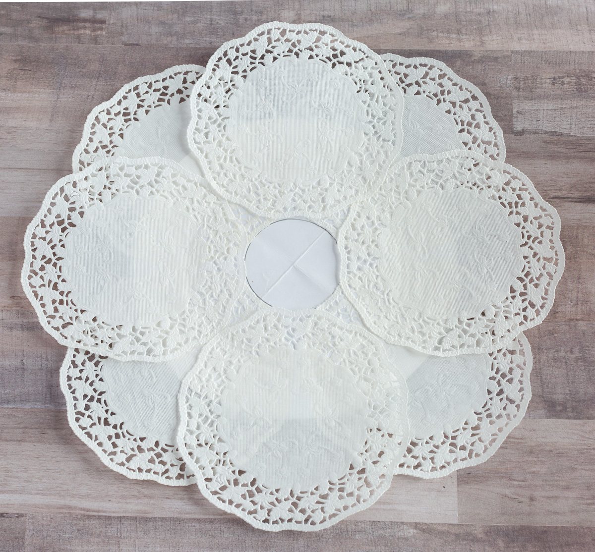 How to make paper doilies into a plate charger
