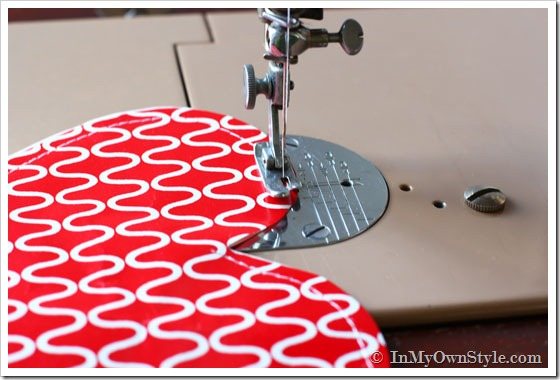 How-to-sew-a-paper-Valentine candy-heart-pouch on a sewing machine.