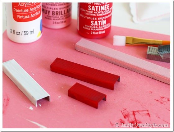 How-to-paint-staples to make a Valentine crafts