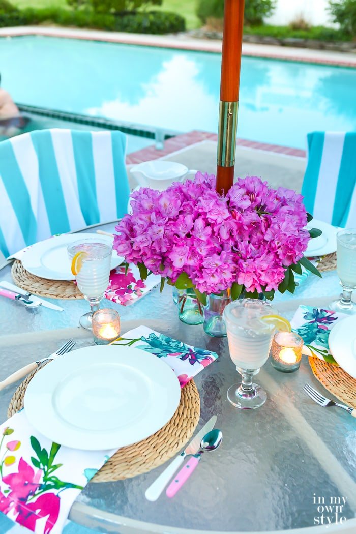 Patio Umbrella Table Centerpiece That Is Easy to Make