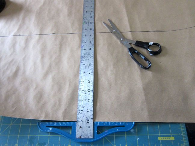 How to cover a tin with paper
