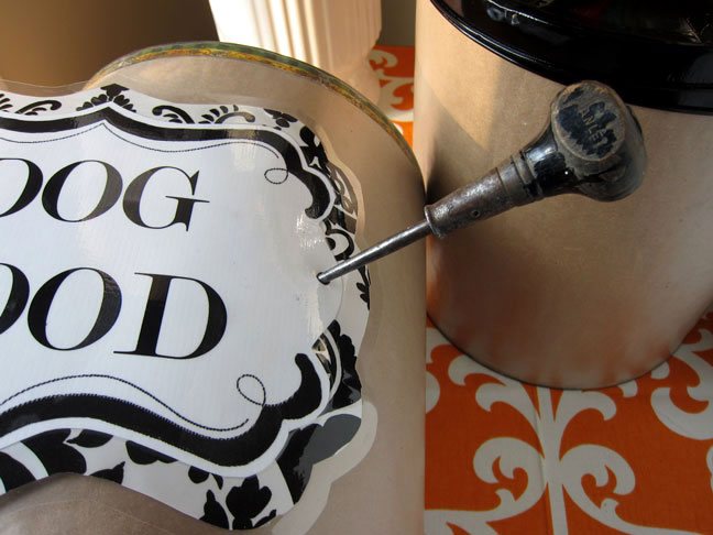 Make-hole-in the side of the can: DIY Pet Food Containers