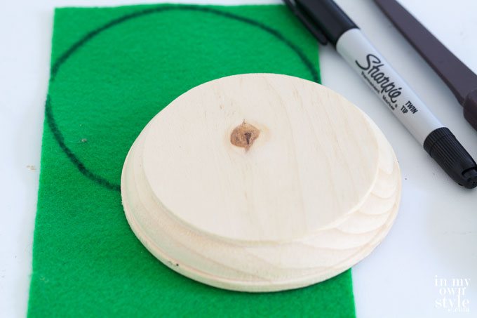 Make-a-felt-table-protector
