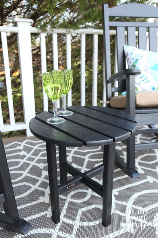 Polywood-Outdoor-Furniture-made-from-milk-cartons
