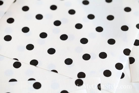 Decorating-ideas-with-vinyl-fabric-tissue-box-coverfor-a-powder-room