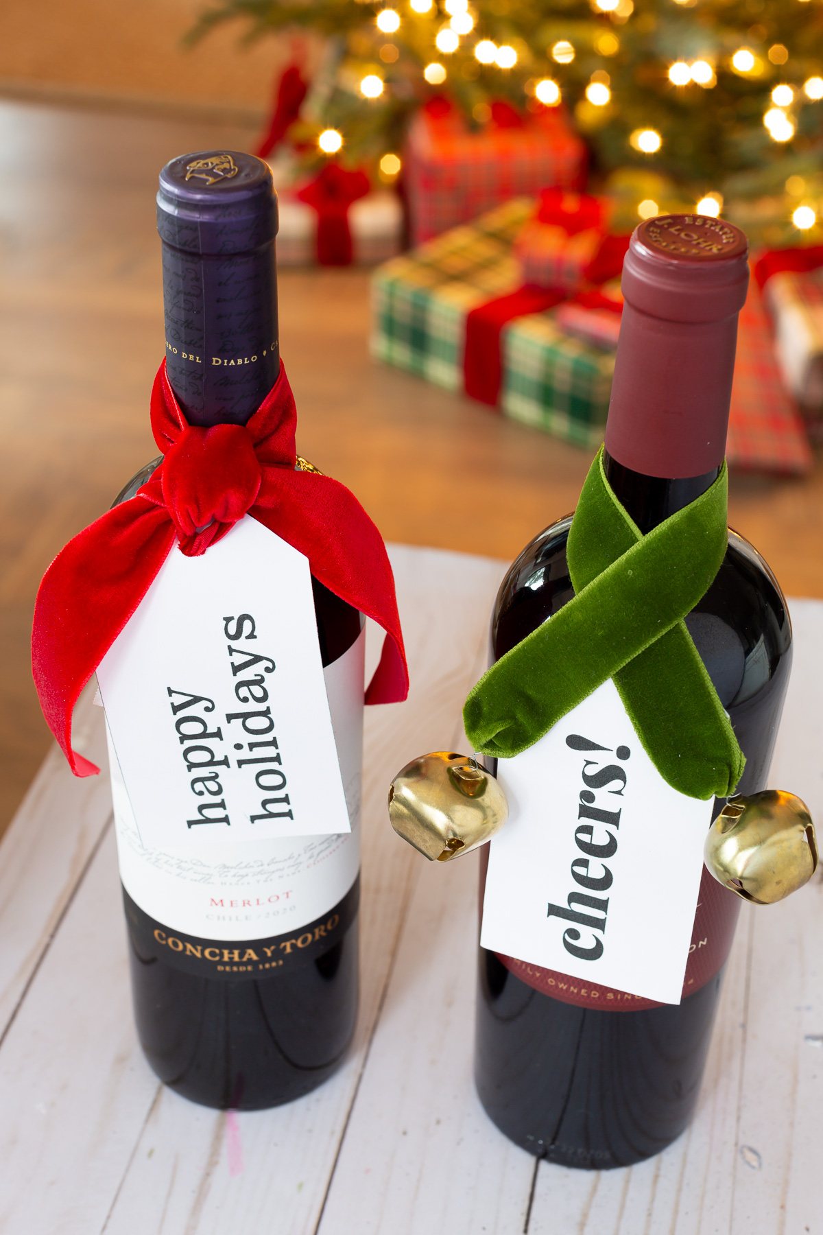 Simple Wine Bottle Gift Wrap Ideas & Free Gift Tags