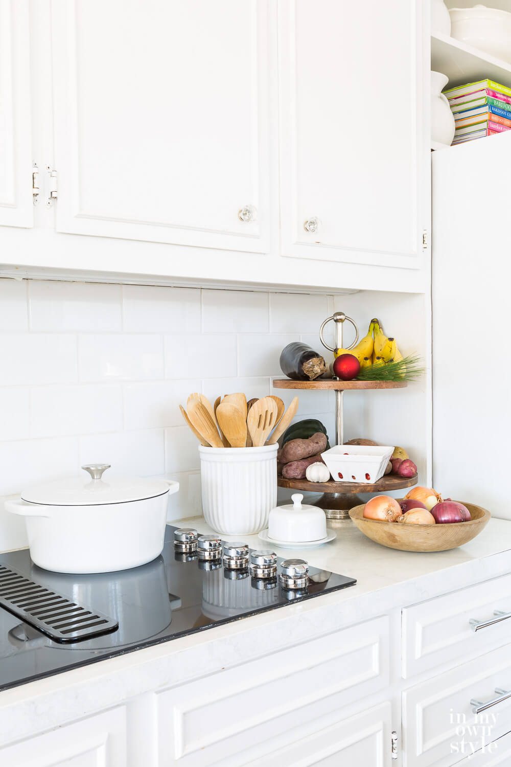 Small kitchen counter decorating idea that is functional.