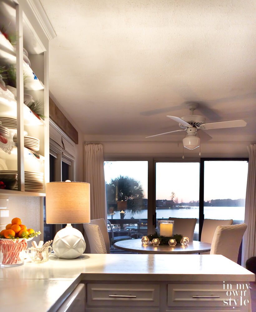 Putting a lamp on a kitchen counter