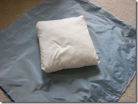 Center-pillow-on-square-of-