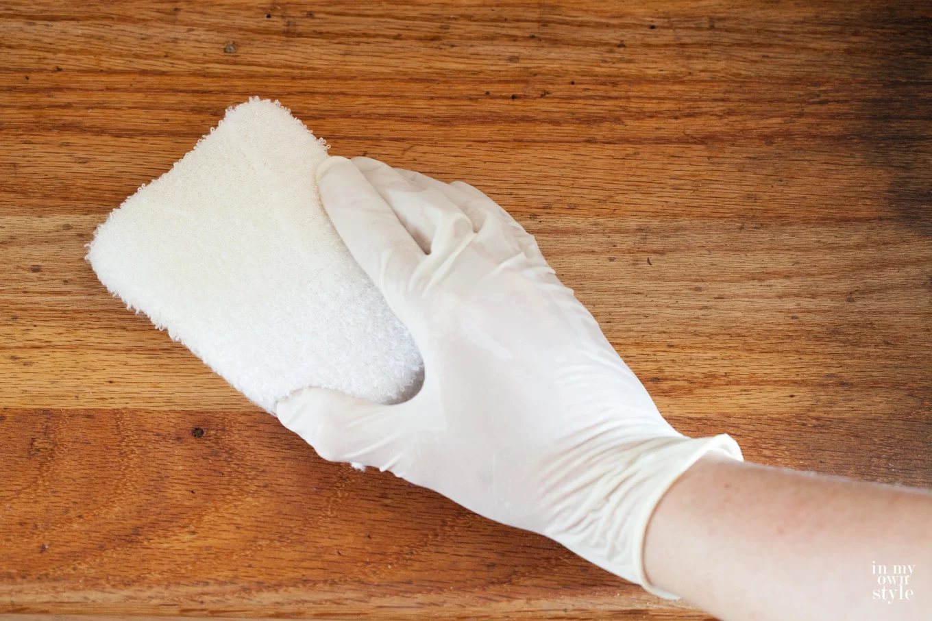 Why you should use pre conditioner on wood before staining