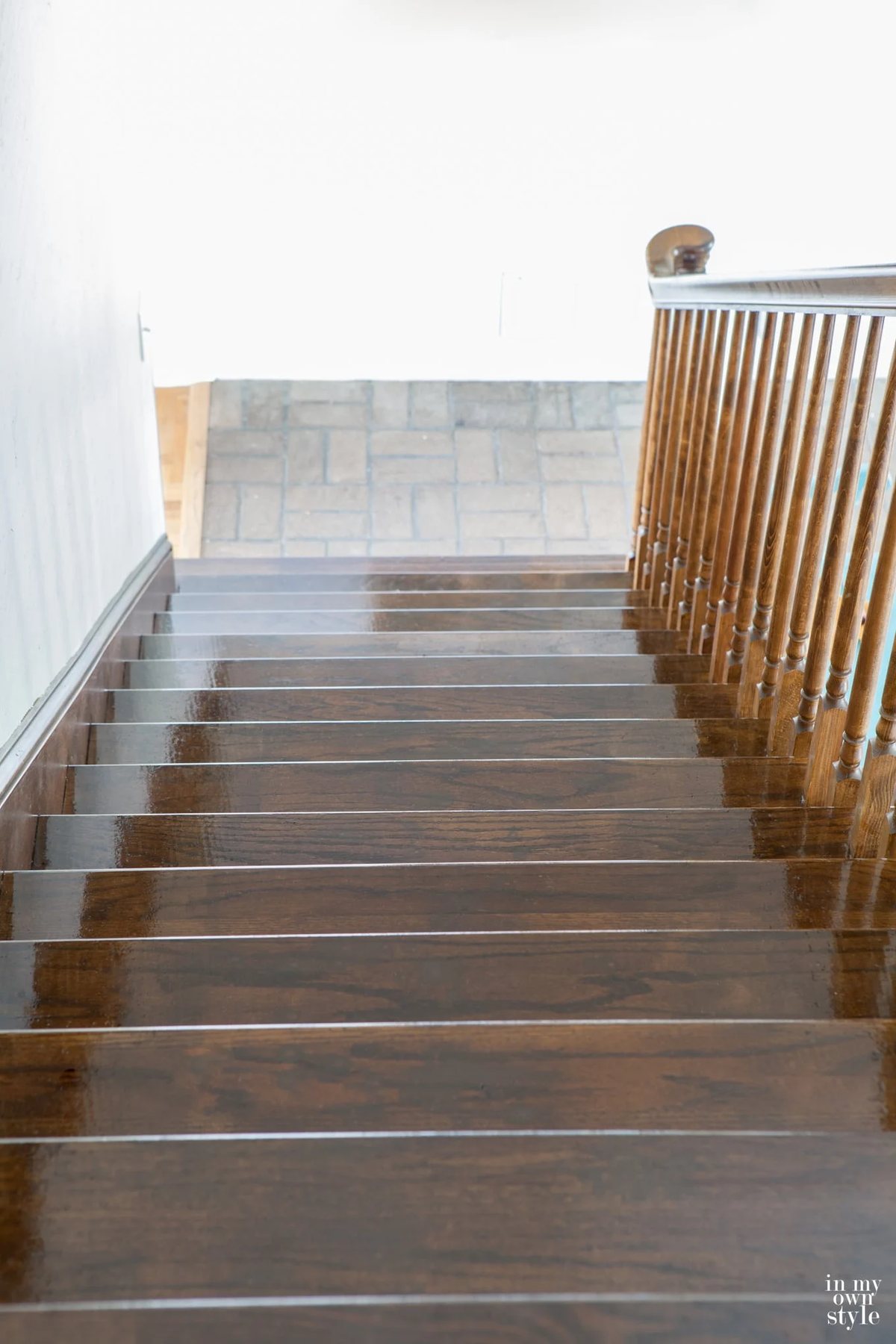 How to stain and polyurethane staircase steps